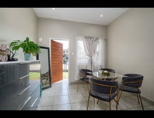 1 BEDROOM TOWNHOUSE FOR SALE IN WHITERIDGE